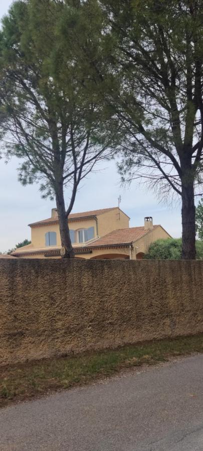 Chambre Et Petit Dejeuner Sérignan-du-Comtat Exterior foto